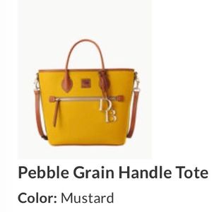 Worn once, no stretches, no stains